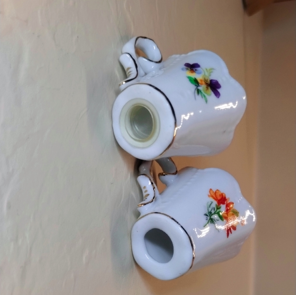 Floral Teacup Salt N Pepper Shakers - Picture 5 of 5